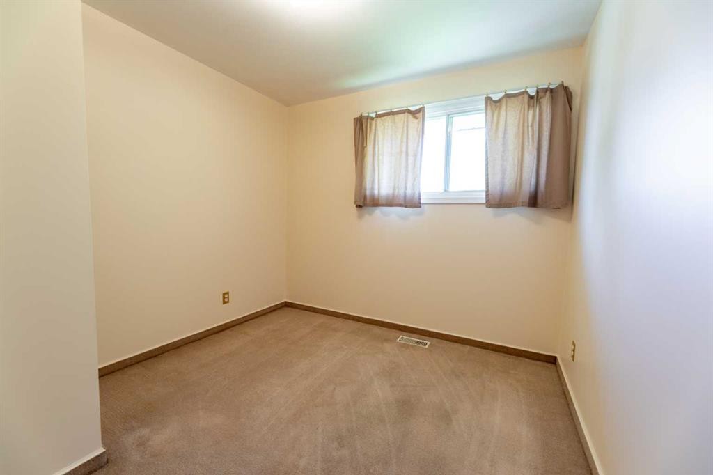 









117


Dorin

Drive,
Hinton,




AB
T7V 1B8

