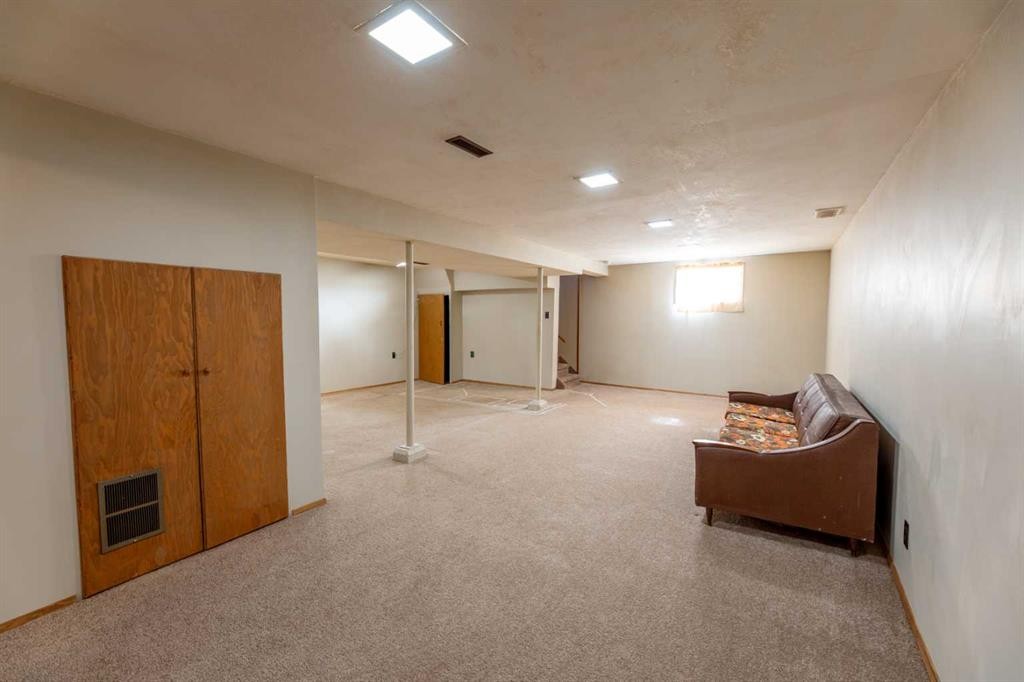 









117


Dorin

Drive,
Hinton,




AB
T7V 1B8

