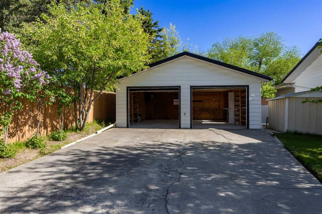 









117


Dorin

Drive,
Hinton,




AB
T7V 1B8

