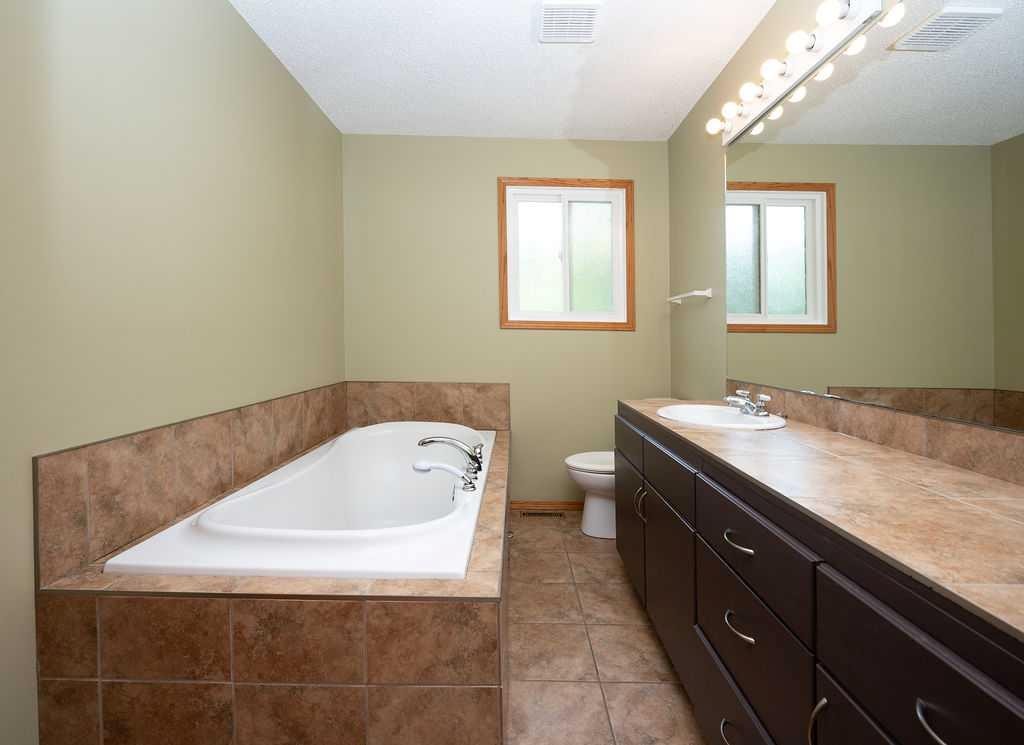 









5300


43

Avenue,
Athabasca,




AB
T9S 1J7

