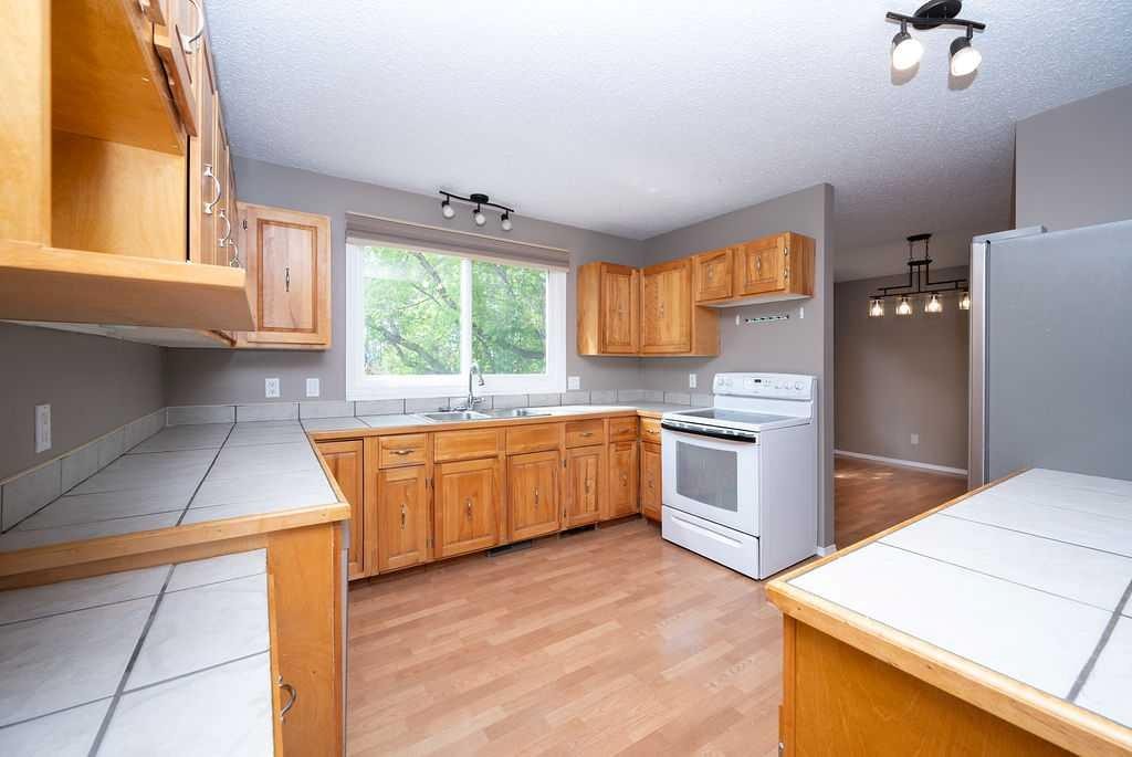 









5300


43

Avenue,
Athabasca,




AB
T9S 1J7

