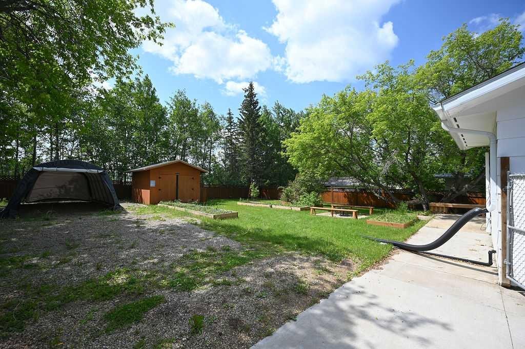 









5300


43

Avenue,
Athabasca,




AB
T9S 1J7

