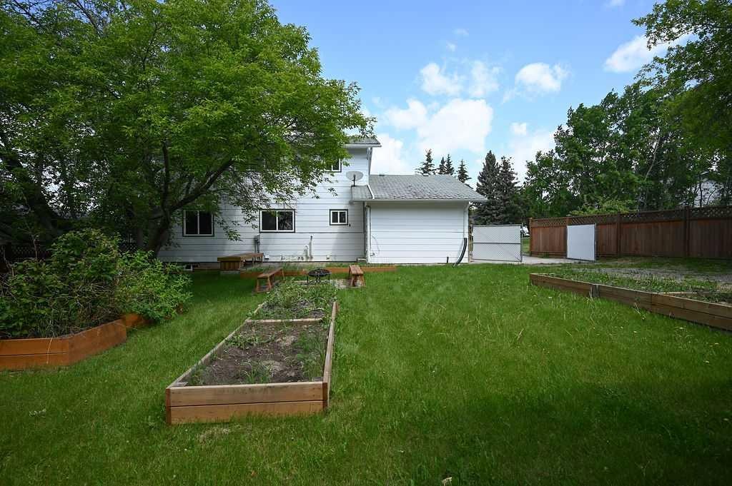 









5300


43

Avenue,
Athabasca,




AB
T9S 1J7

