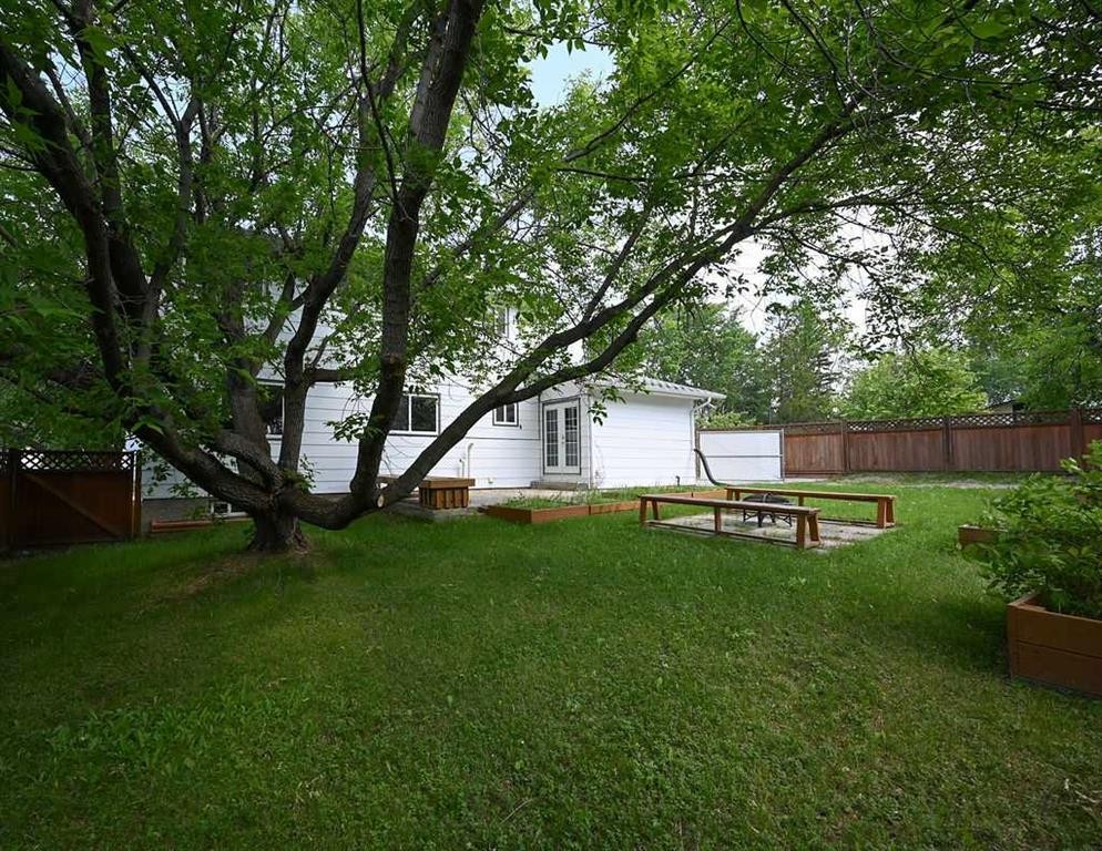 









5300


43

Avenue,
Athabasca,




AB
T9S 1J7

