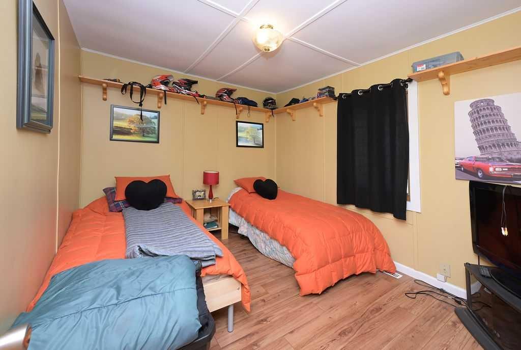 









313


Willow

Drive,
Sunset Beach,




AB
T9S 1R6


