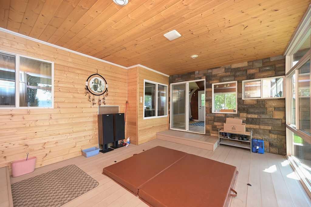 









313


Willow

Drive,
Sunset Beach,




AB
T9S 1R6

