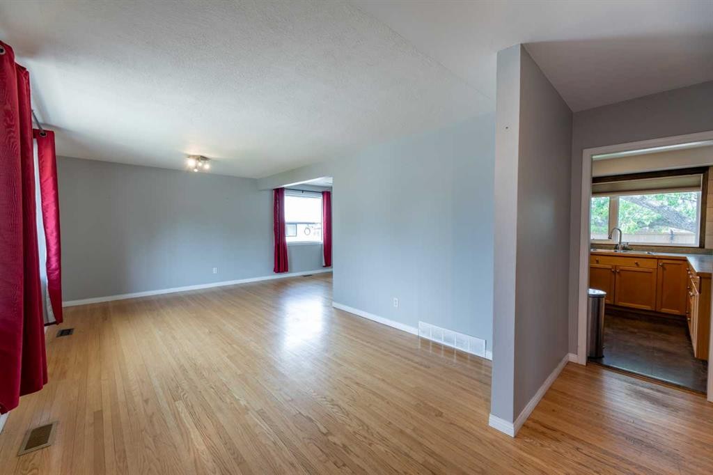 









115


Dorin

Drive,
Hinton,




AB
T7V 1B8

