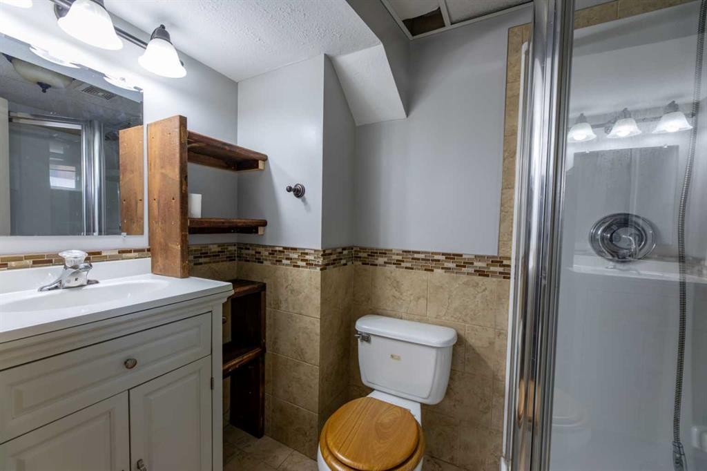 









115


Dorin

Drive,
Hinton,




AB
T7V 1B8

