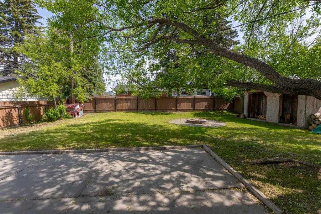 









115


Dorin

Drive,
Hinton,




AB
T7V 1B8

