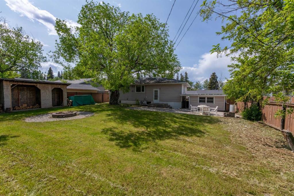 









115


Dorin

Drive,
Hinton,




AB
T7V 1B8

