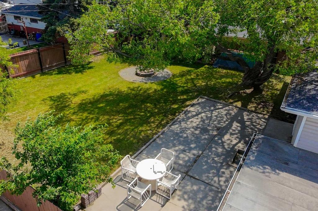 









115


Dorin

Drive,
Hinton,




AB
T7V 1B8

