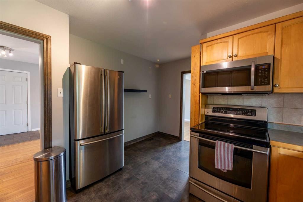 









115


Dorin

Drive,
Hinton,




AB
T7V 1B8

