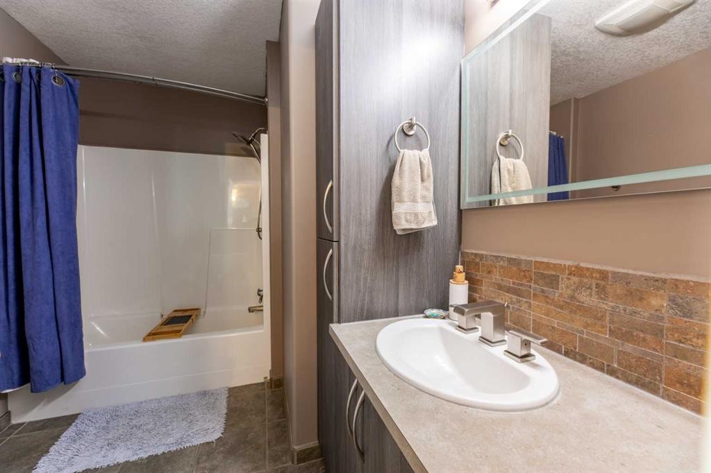 









191


McArdell

Drive,
Hinton,




AB
T7V 1Z2

