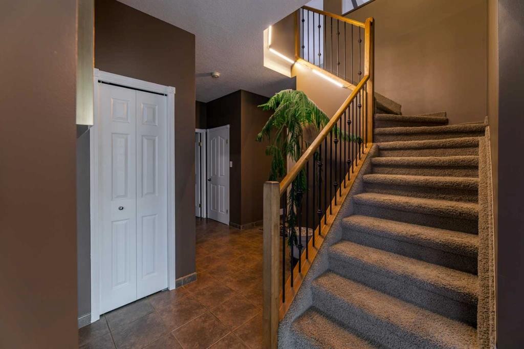 









191


McArdell

Drive,
Hinton,




AB
T7V 1Z2

