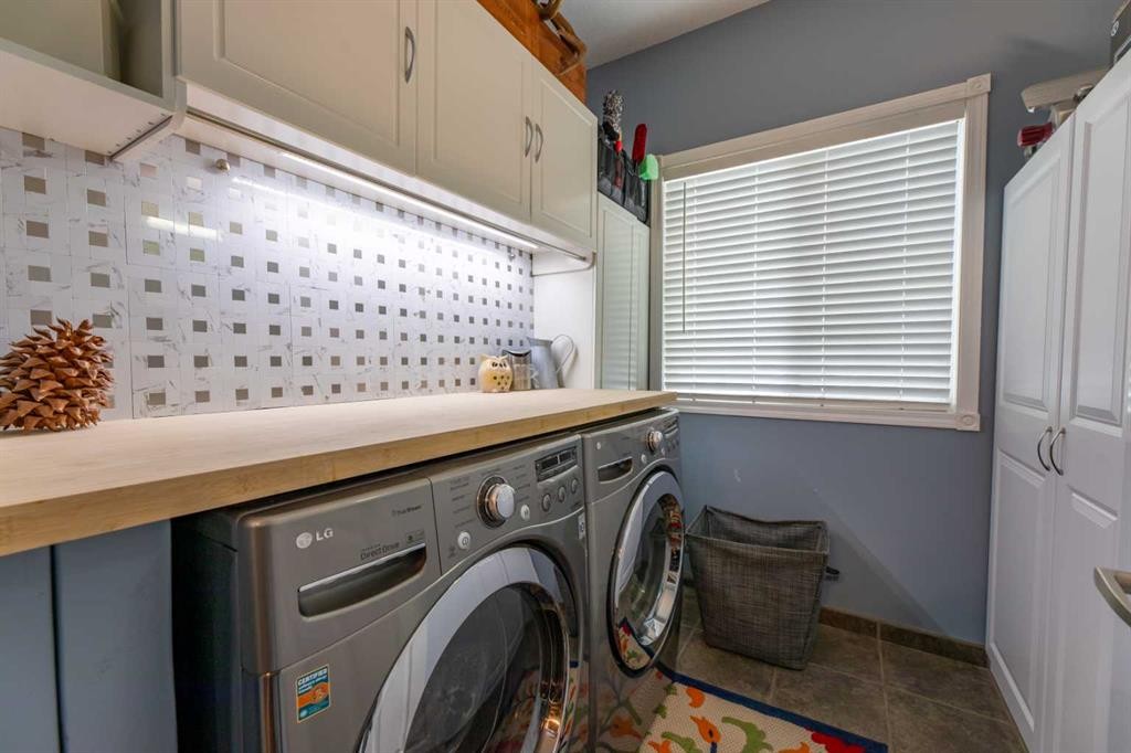 









191


McArdell

Drive,
Hinton,




AB
T7V 1Z2

