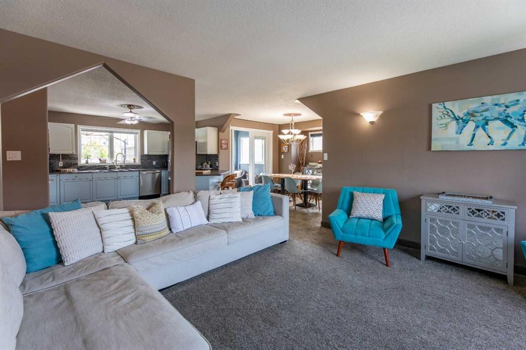 









191


McArdell

Drive,
Hinton,




AB
T7V 1Z2

