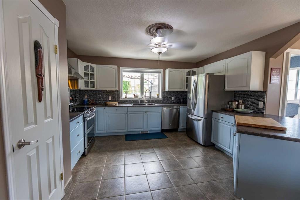 









191


McArdell

Drive,
Hinton,




AB
T7V 1Z2

