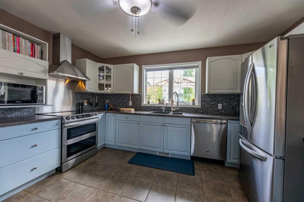 









191


McArdell

Drive,
Hinton,




AB
T7V 1Z2

