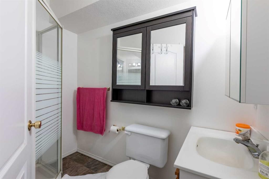 









168


Sitar

Crescent,
Hinton,




AB
T7V 1S7

