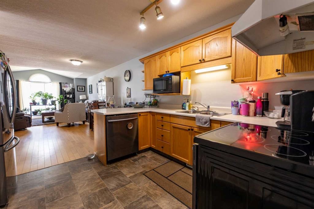









168


Sitar

Crescent,
Hinton,




AB
T7V 1S7


