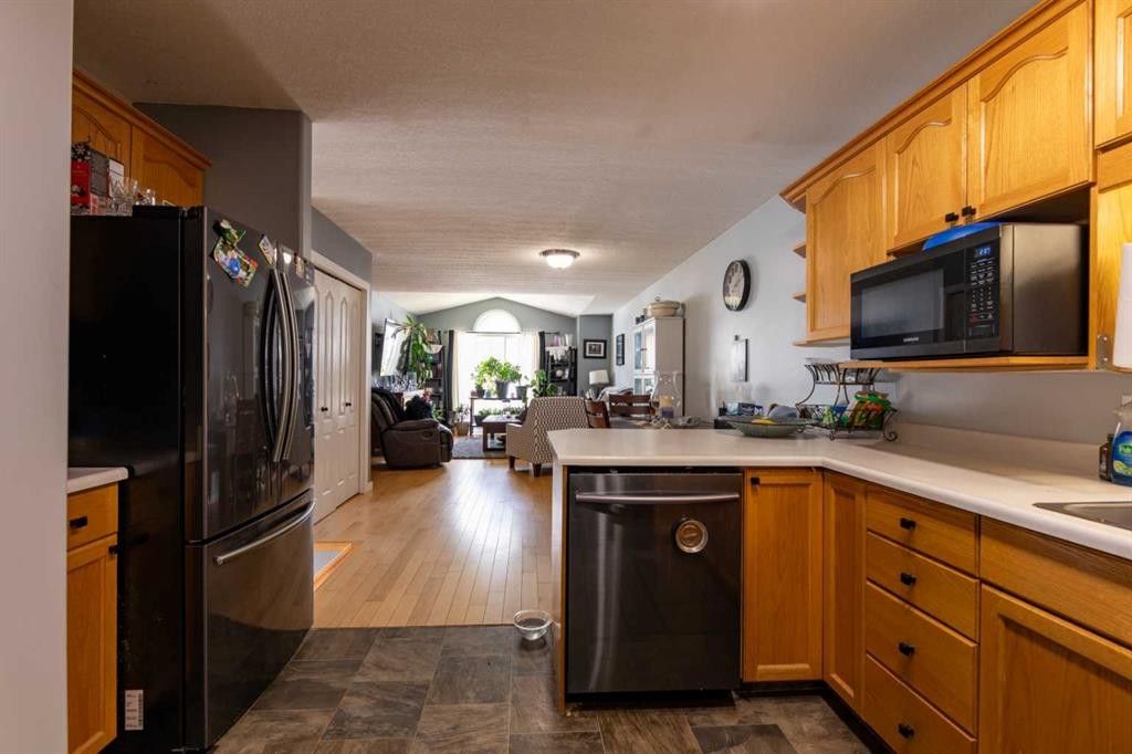 









168


Sitar

Crescent,
Hinton,




AB
T7V 1S7

