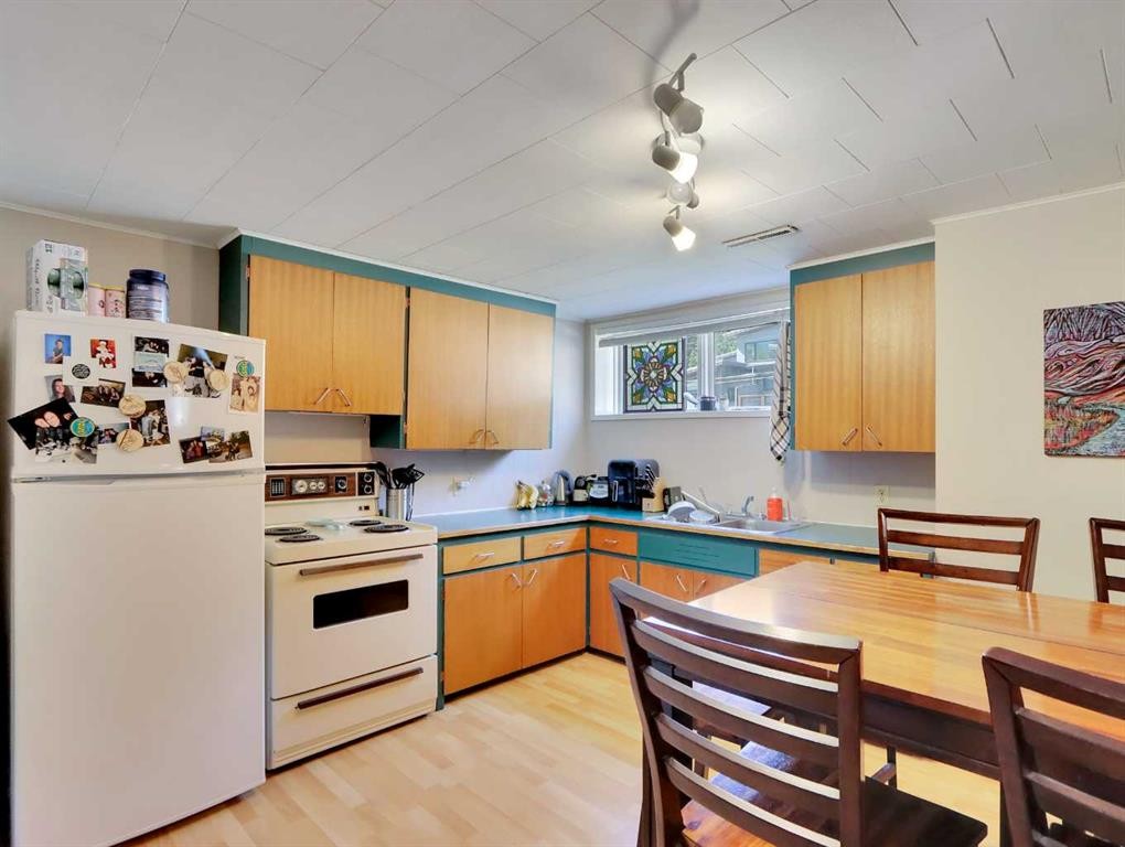 









252


Three Sisters

Drive,
Canmore,




AB
T1W2M4

