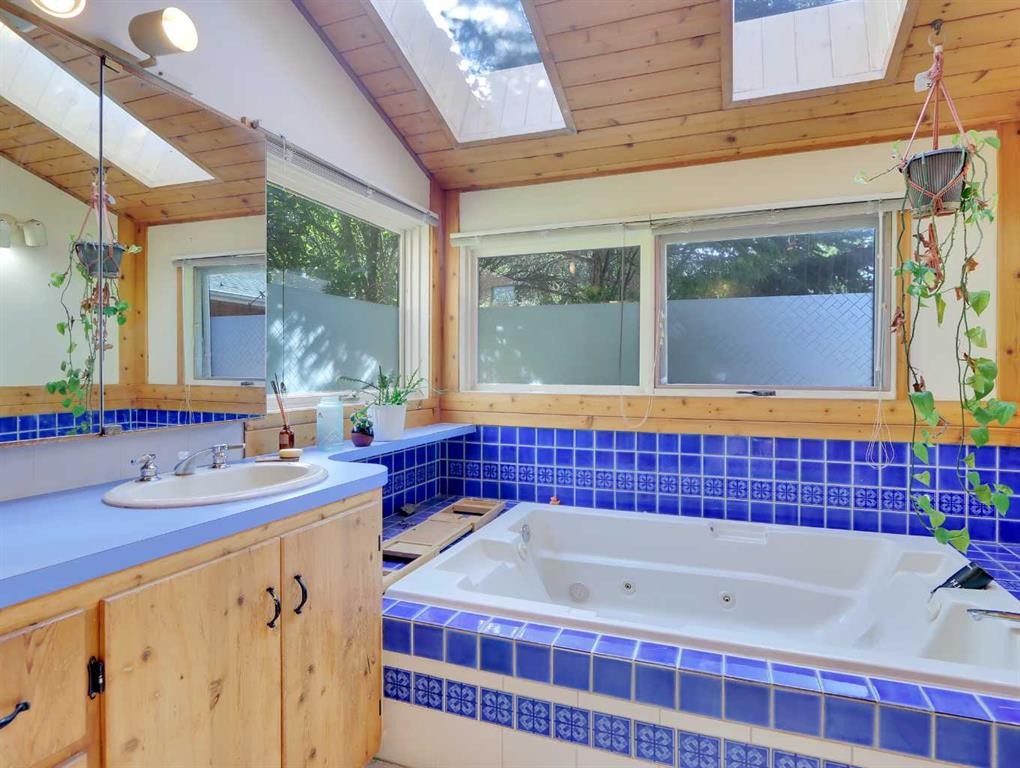 









252


Three Sisters

Drive,
Canmore,




AB
T1W2M4

