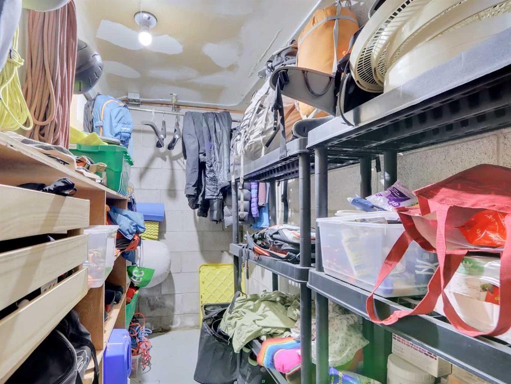 









252


Three Sisters

Drive,
Canmore,




AB
T1W2M4

