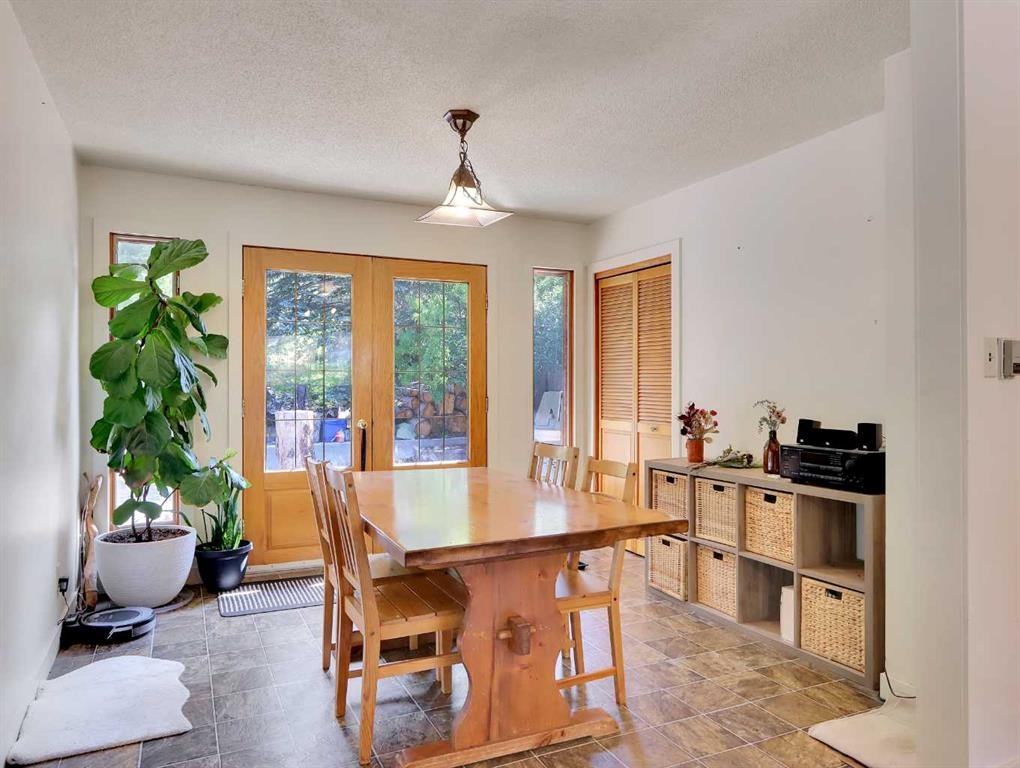 









252


Three Sisters

Drive,
Canmore,




AB
T1W2M4

