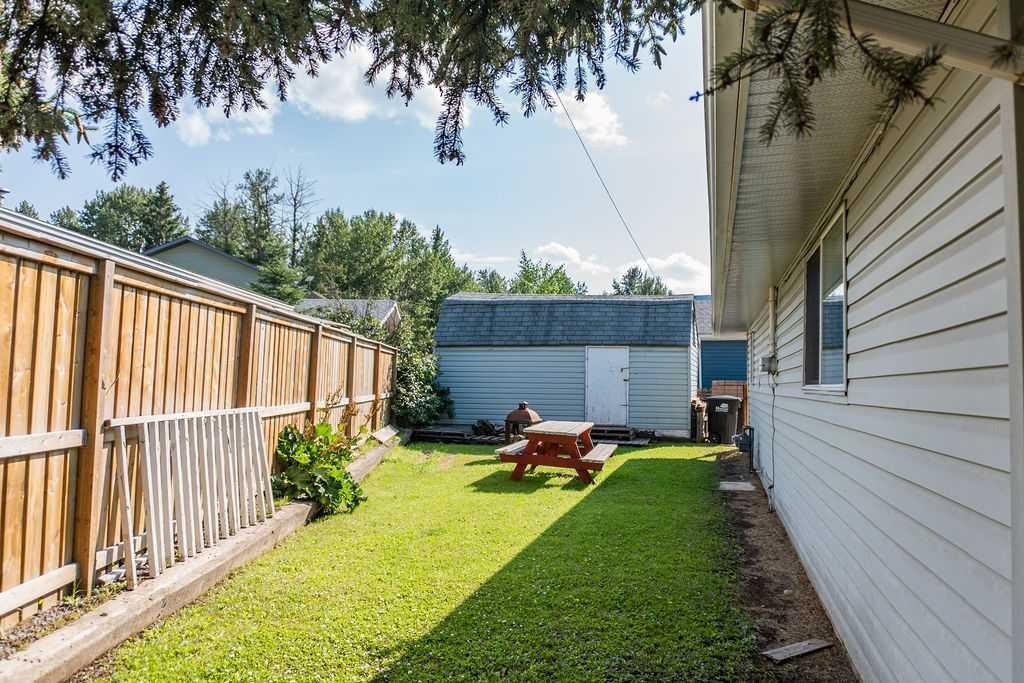 









101


Wanyandi

Avenue,
Hinton,




AB
T7V 1M6

