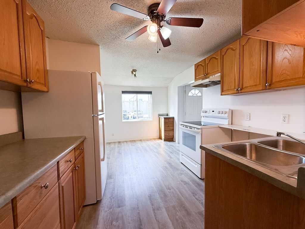 









101


Wanyandi

Avenue,
Hinton,




AB
T7V 1M6

