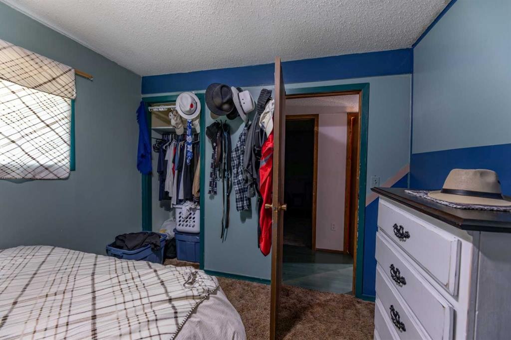 









437


Mountain

Street,
Hinton,




AB
T7V 1A6

