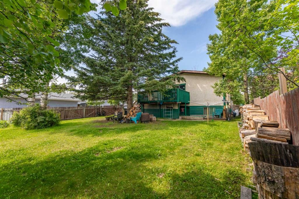









437


Mountain

Street,
Hinton,




AB
T7V 1A6

