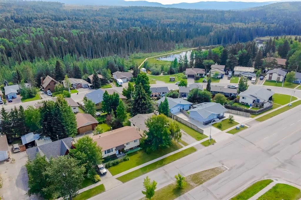 









437


Mountain

Street,
Hinton,




AB
T7V 1A6

