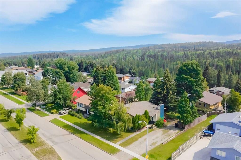 









437


Mountain

Street,
Hinton,




AB
T7V 1A6

