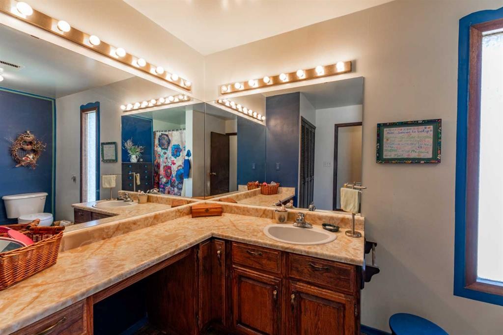 









437


Mountain

Street,
Hinton,




AB
T7V 1A6

