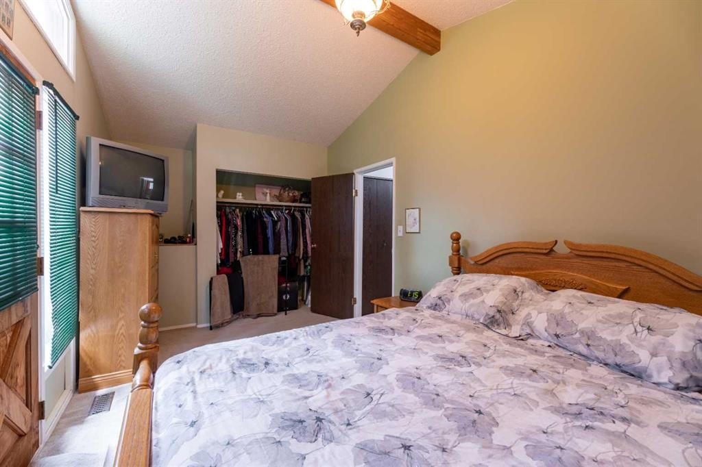 









23518


Highway 16 W

, 12,
Rural Yellowhead County,




AB
T7V 0A3

