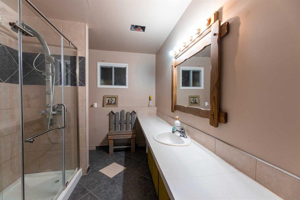 









23518


Highway 16 W

, 12,
Rural Yellowhead County,




AB
T7V 0A3

