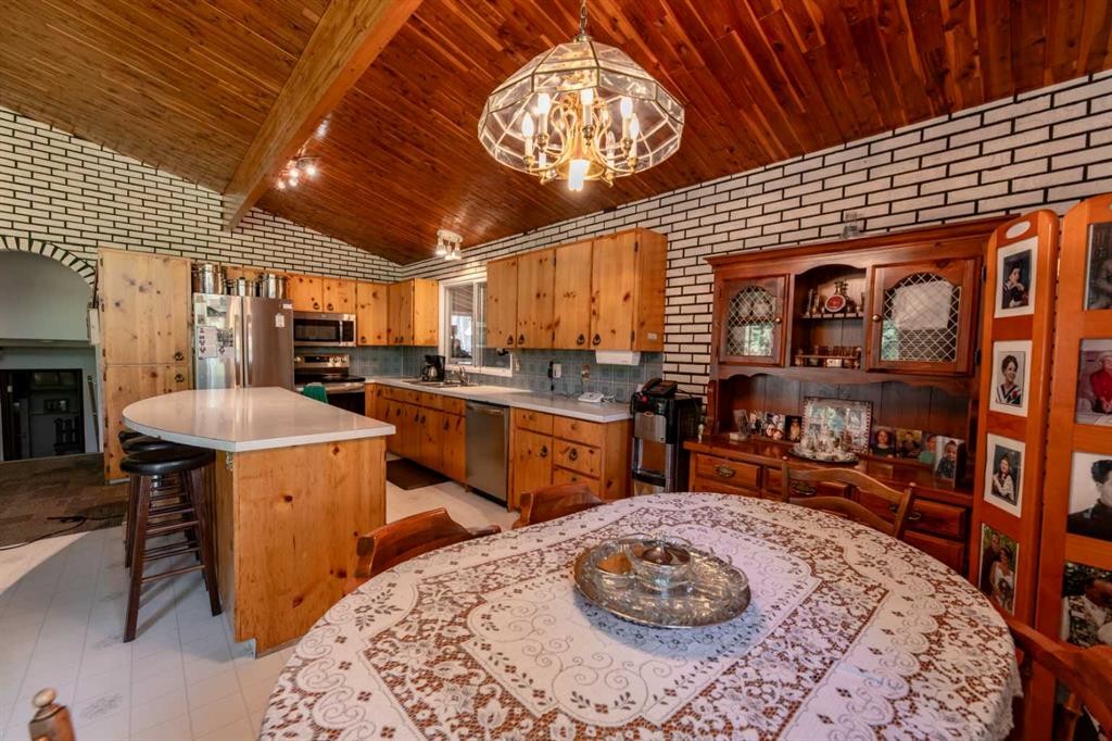 









23518


Highway 16 W

, 12,
Rural Yellowhead County,




AB
T7V 0A3


