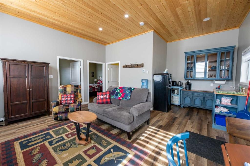 









15


Maskuta

Estates,
Rural Yellowhead County,




AB
T7V1X3

