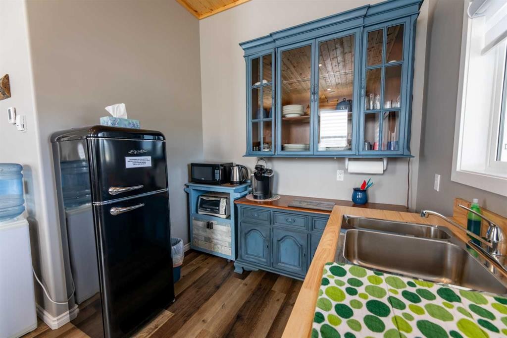 









15


Maskuta

Estates,
Rural Yellowhead County,




AB
T7V1X3

