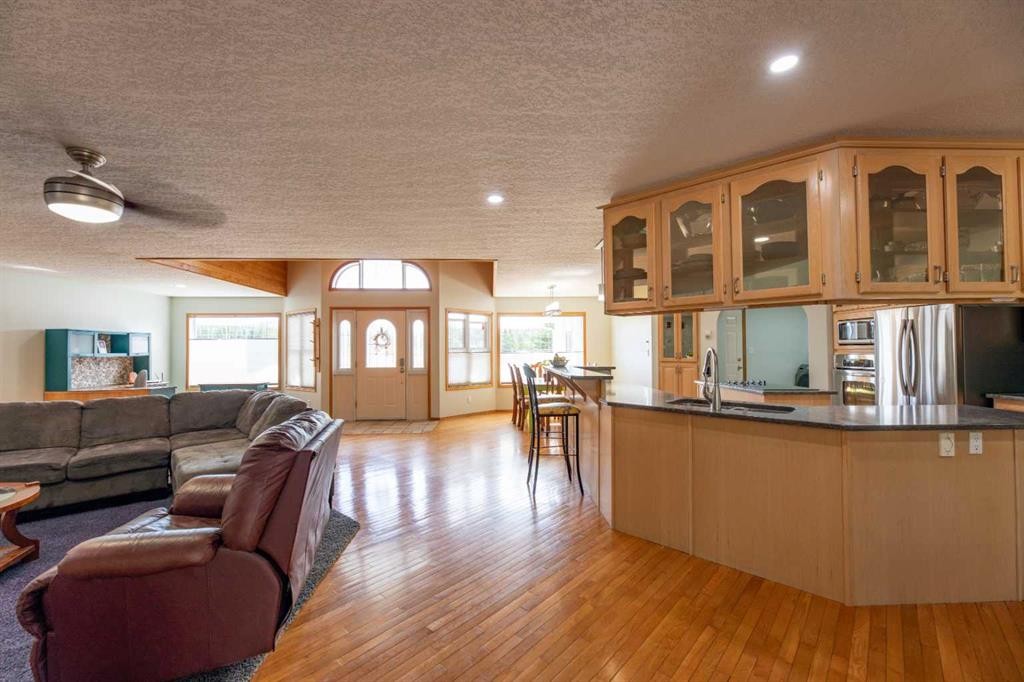 









15


Maskuta

Estates,
Rural Yellowhead County,




AB
T7V1X3

