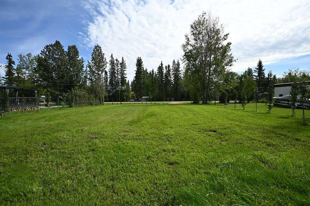 









248


Lakeshore Drive North

,
Island Lake,







AB
T9S1S2

