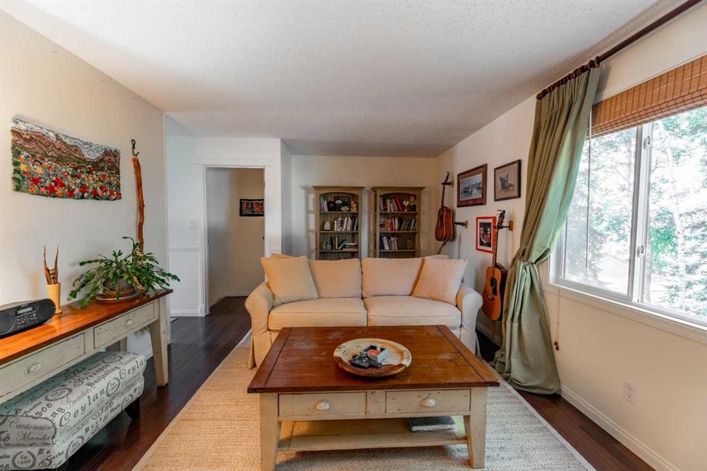 









457


Collinge

Road, 316,
Hinton,




AB
T7V1M2

