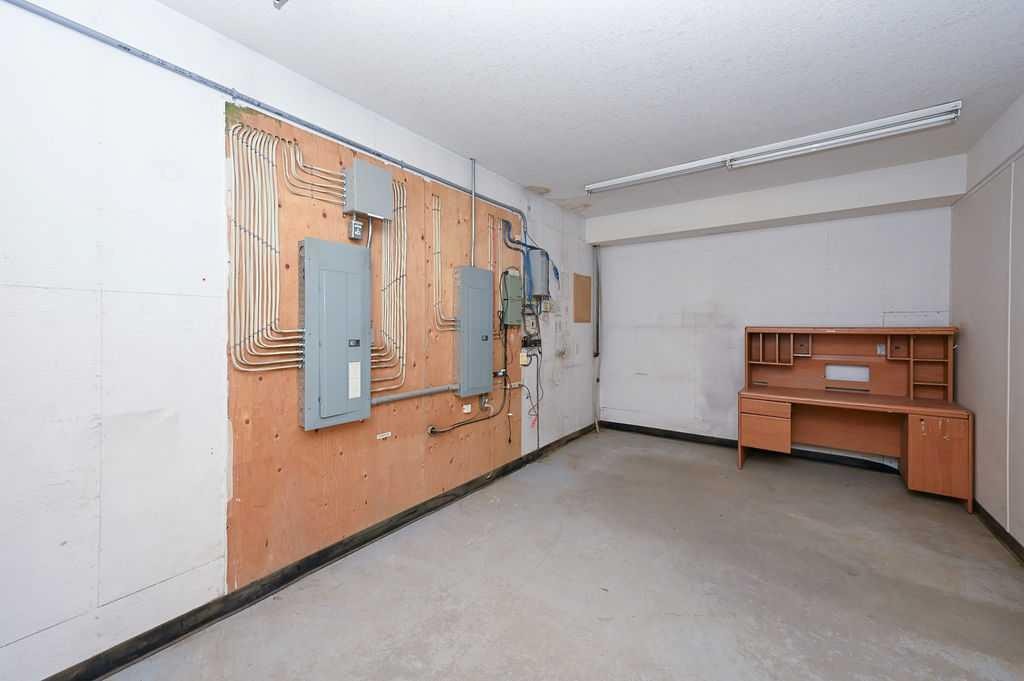 









5902


Alexander

Avenue,
Athabasca,




AB
T9S 0A1

