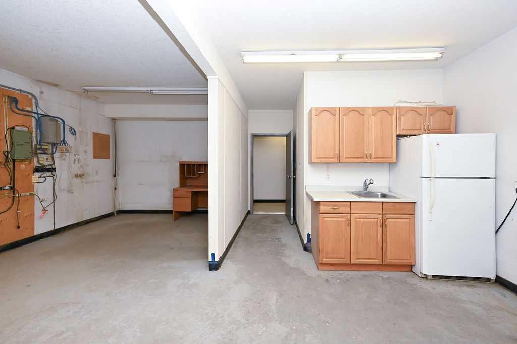 









5902


Alexander

Avenue,
Athabasca,




AB
T9S 0A1


