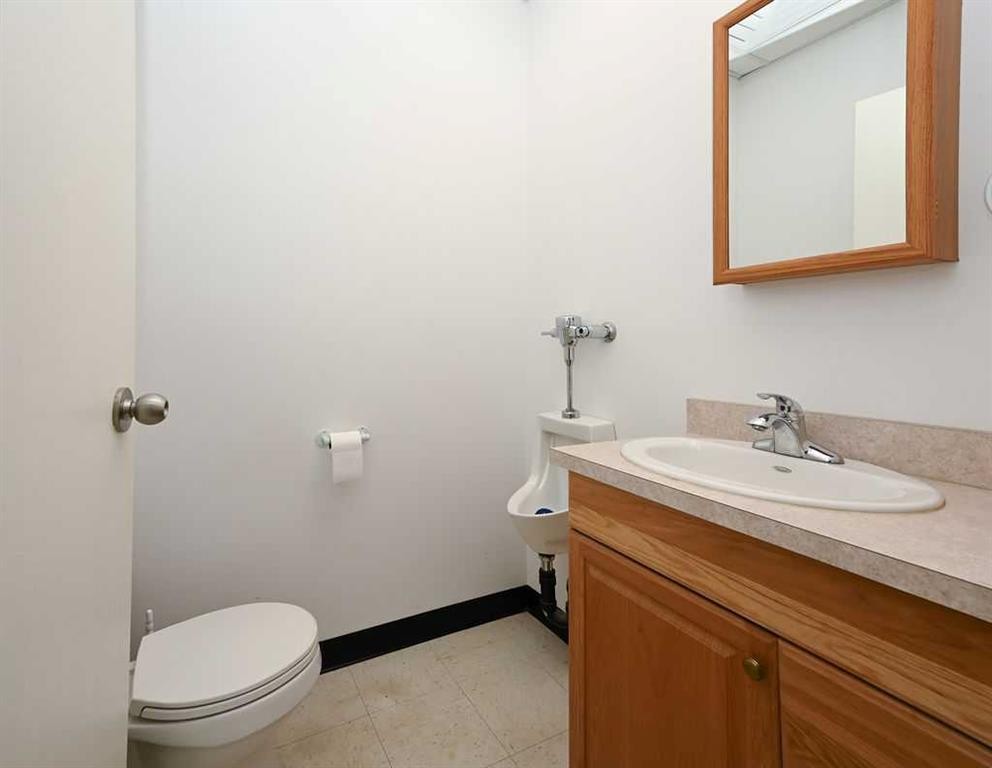 









5902


Alexander

Avenue,
Athabasca,




AB
T9S 0A1

