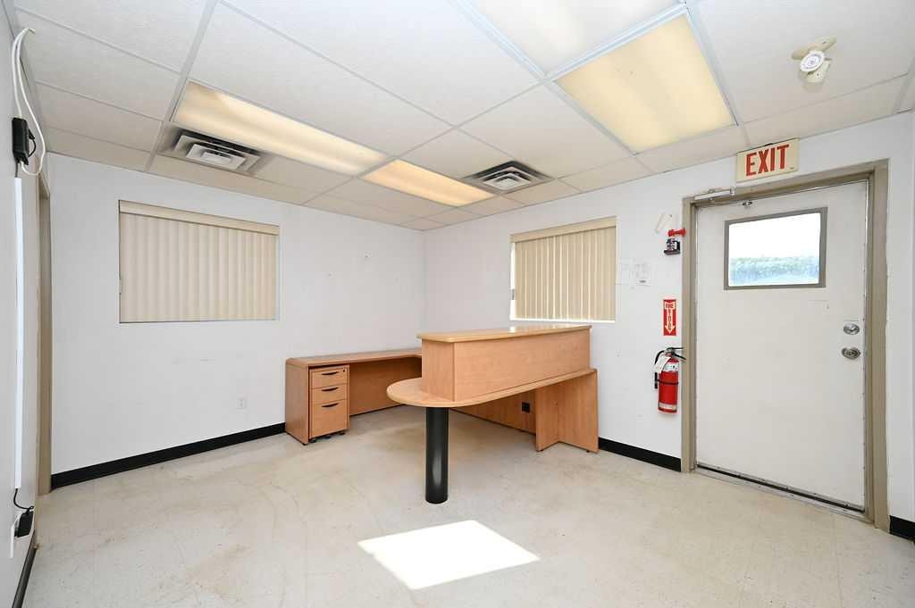 









5902


Alexander

Avenue,
Athabasca,




AB
T9S 0A1

