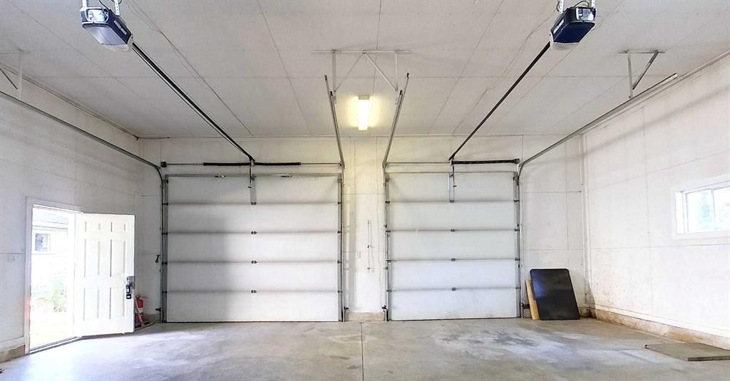 









19116A


Township Road 530A

,
Rural Yellowhead County,




AB
T7E 3B7

