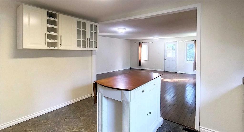 









19116A


Township Road 530A

,
Rural Yellowhead County,




AB
T7E 3B7

